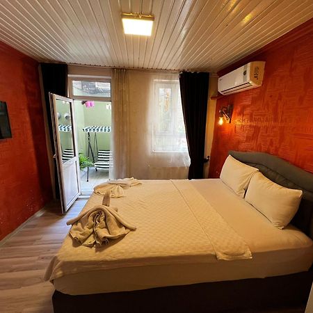 Taksim Bricktown Suite Истанбул Екстериор снимка