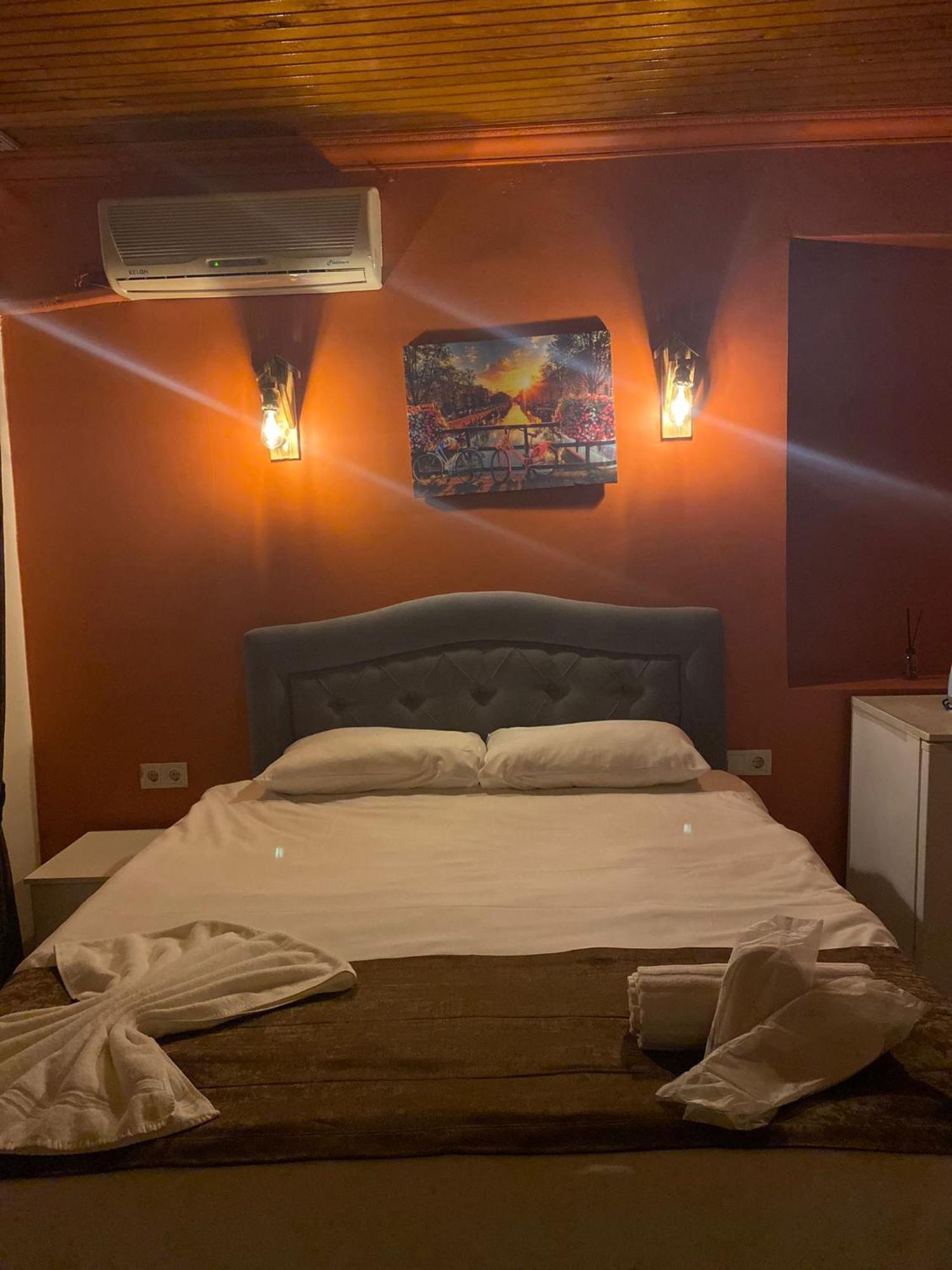 Taksim Bricktown Suite Истанбул Екстериор снимка