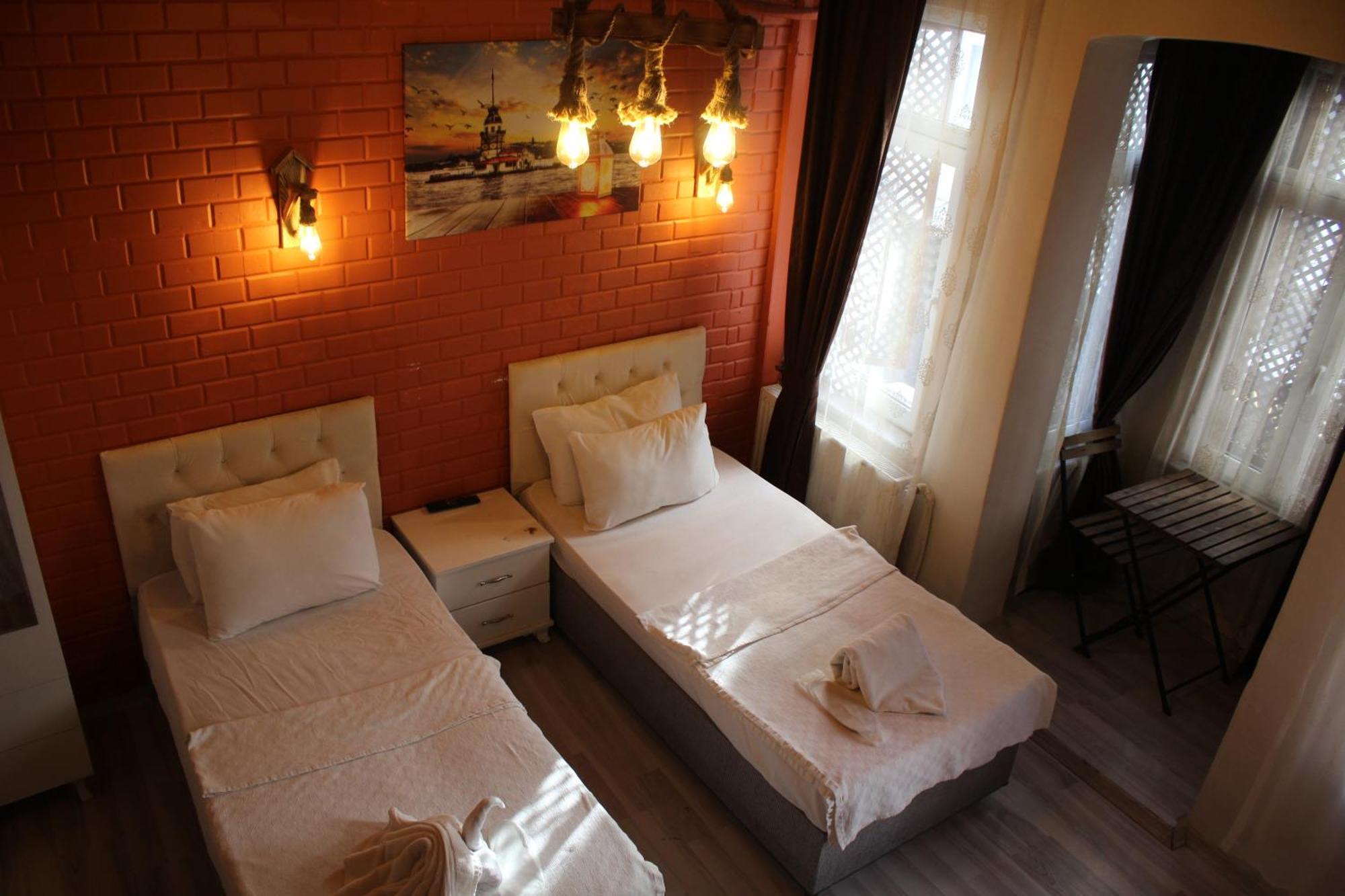 Taksim Bricktown Suite Истанбул Екстериор снимка