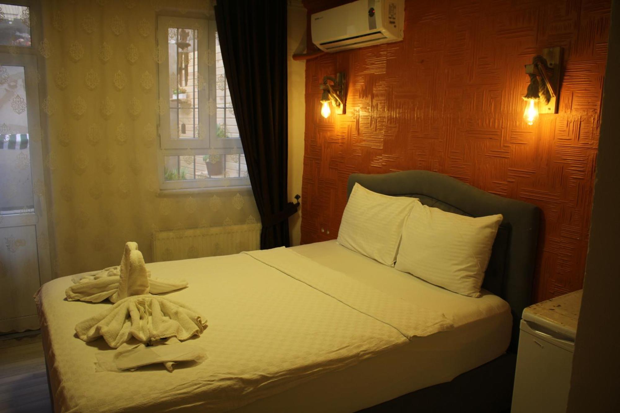 Taksim Bricktown Suite Истанбул Екстериор снимка
